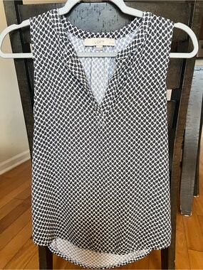 LOFT Black & White Sleeveless V-Neck Printed Tank